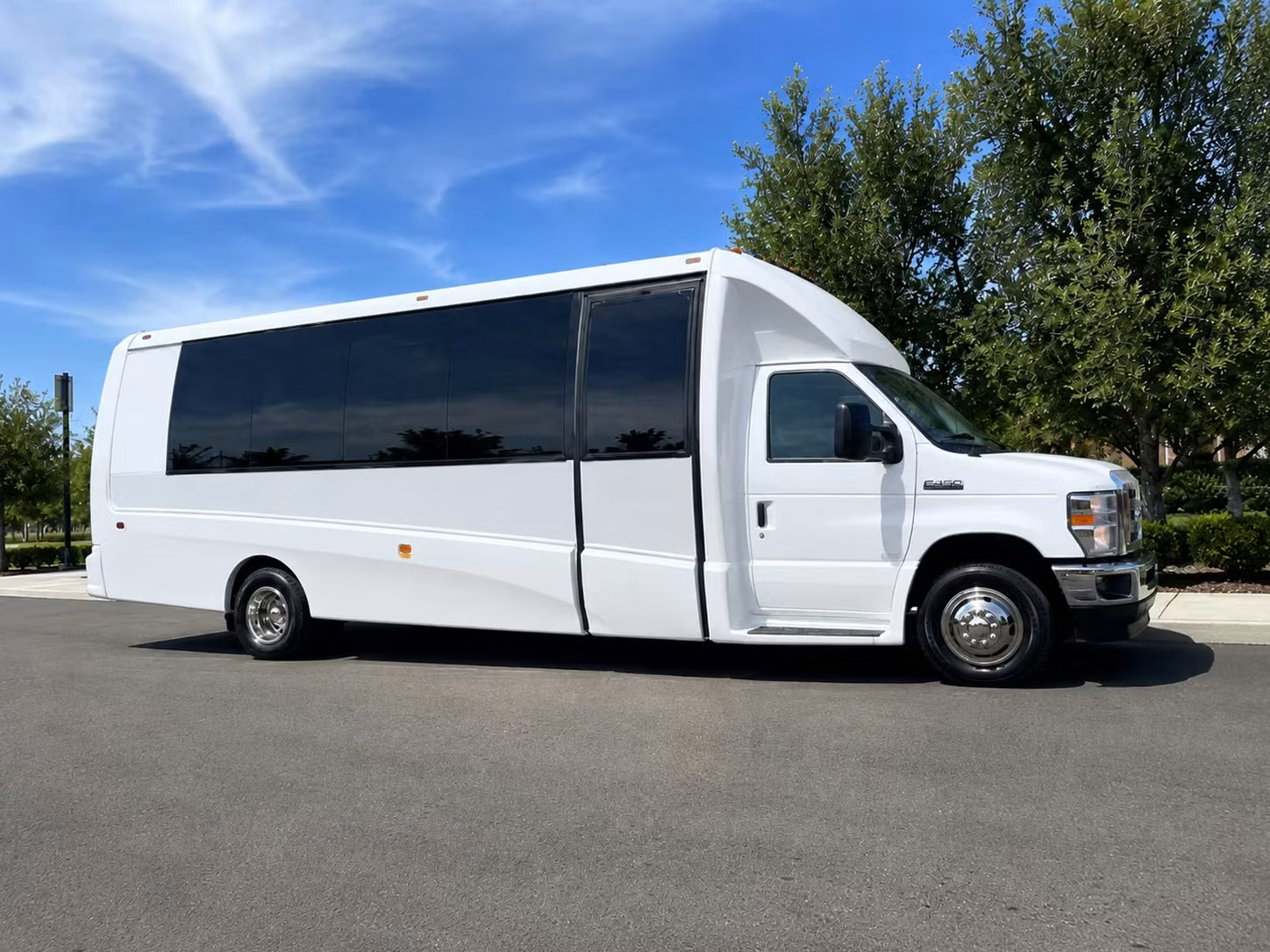 15 passenger minibus