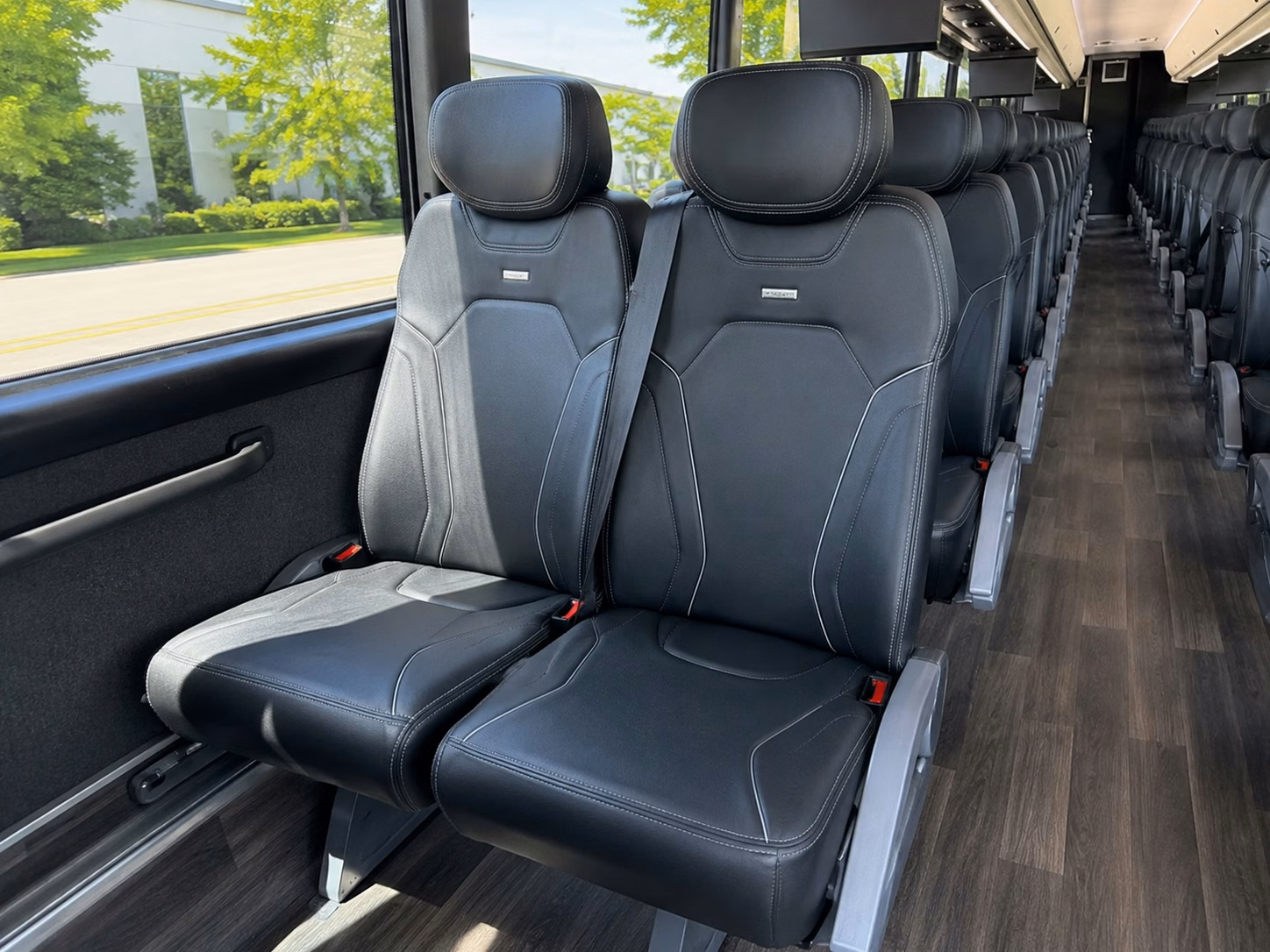 charter buses for hotel to venue guest shuttles in alexandria
