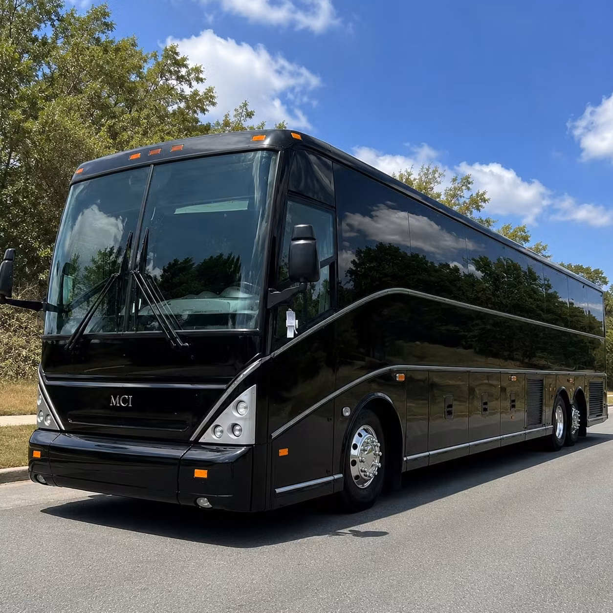 the right bus for corporate retreats team building events and off site dinners in alexandria